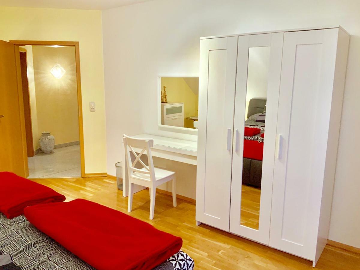 Ferienwohnung Om Maat Erpel Exterior foto
